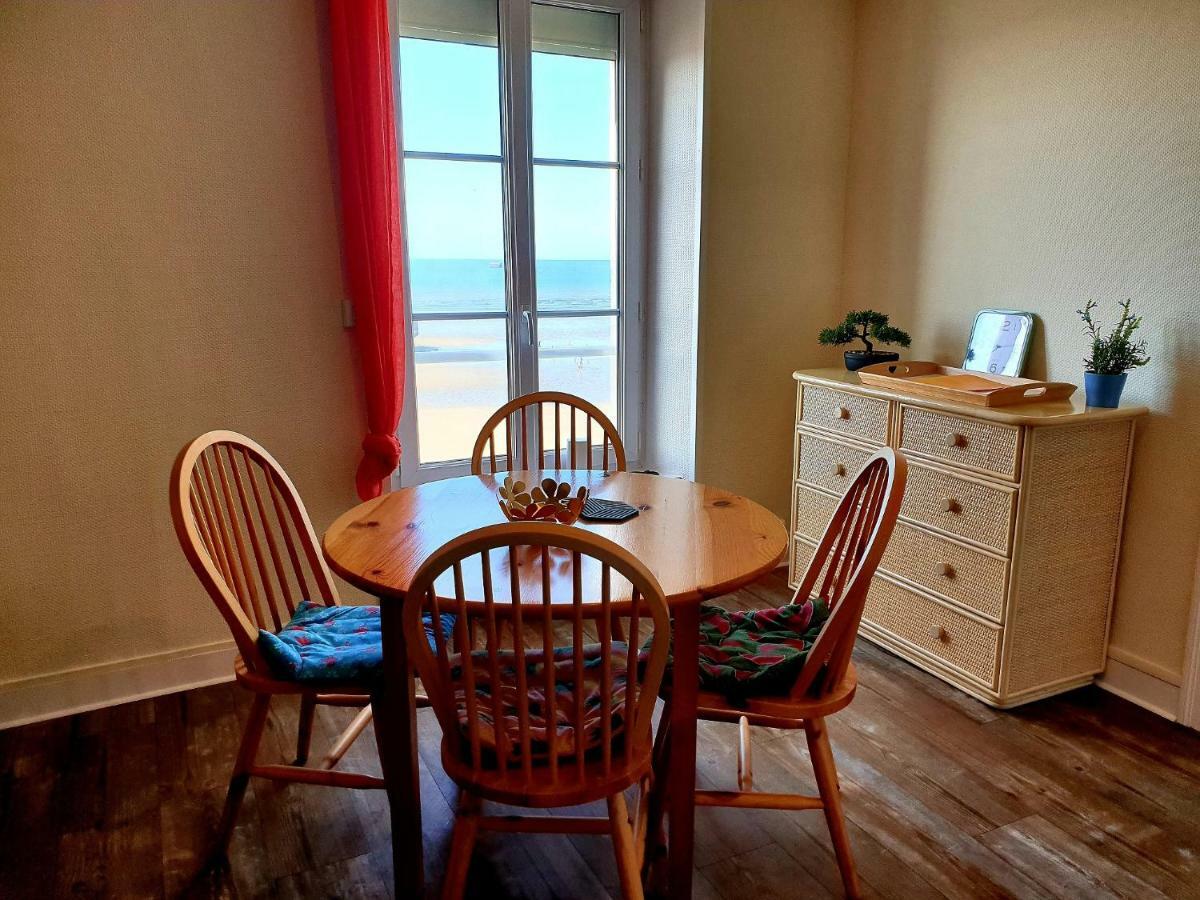 Appartement Sur La Plage 4 Personnes Arromanches-les-Bains Exterior foto